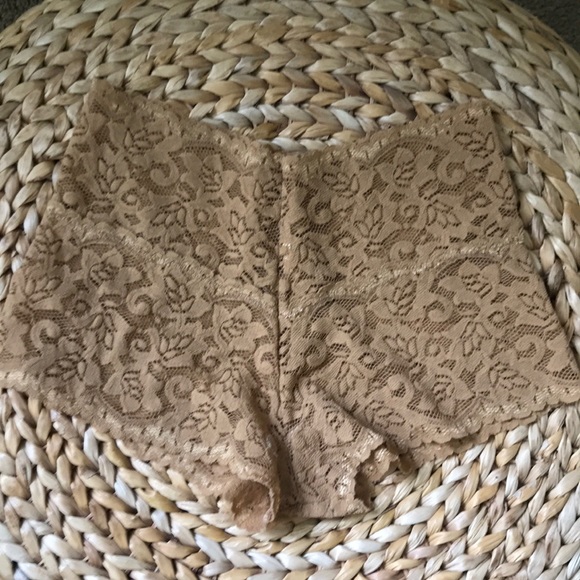 BUNDLE OF 5 SHORTY. - Picture 4 of 8